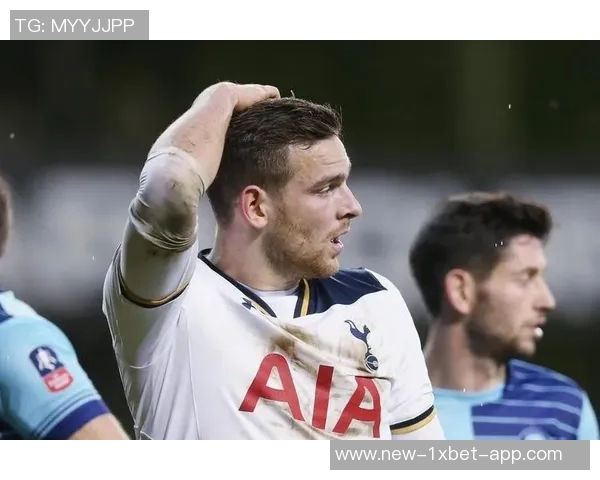 全市场消息称加拉塔萨雷冬窗欲引进卢克曼并准备丰厚合同